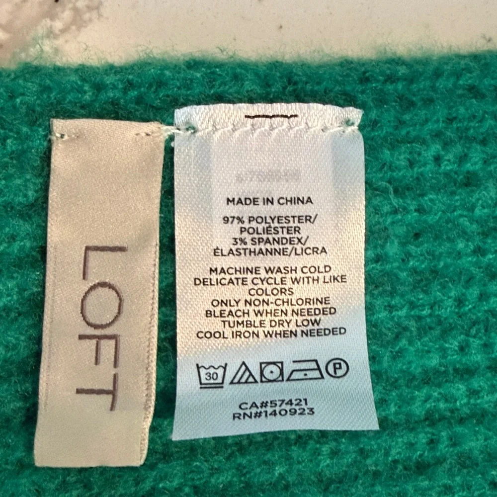 Loft Oversized Kelly Green Woven Knit Scarf 35